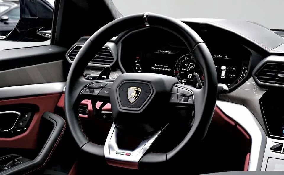 2023 Lamborghini Urus - Image 5 of 8