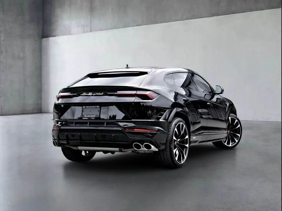 2023 Lamborghini Urus - Image 2 of 8
