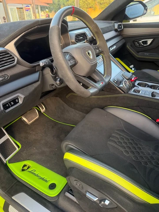 2023 Lamborghini Urus - Image 16 of 19