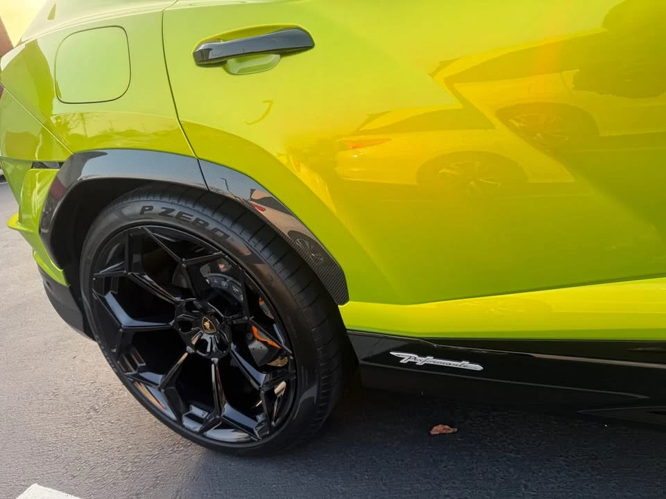 2023 Lamborghini Urus - Image 8 of 19
