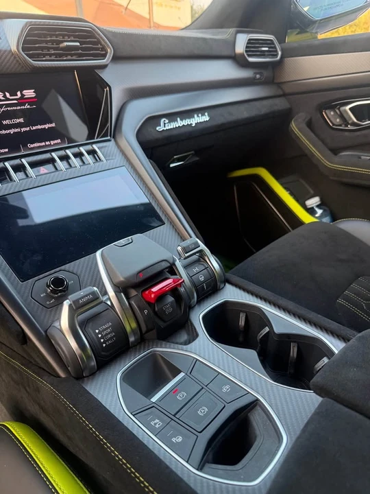 2023 Lamborghini Urus - Image 18 of 19