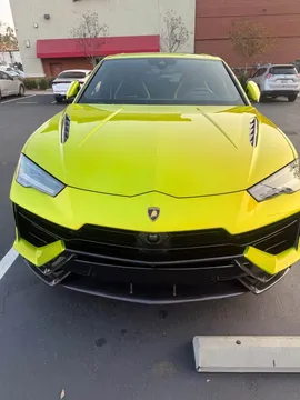 2023 Lamborghini Urus Performante