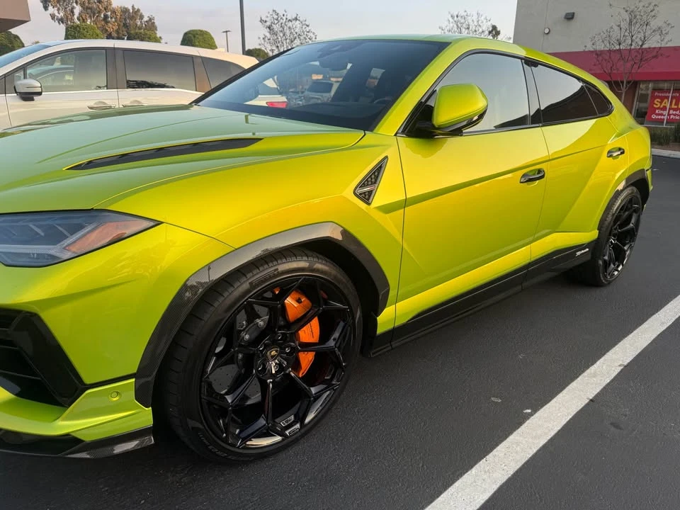 2023 Lamborghini Urus - Image 4 of 19