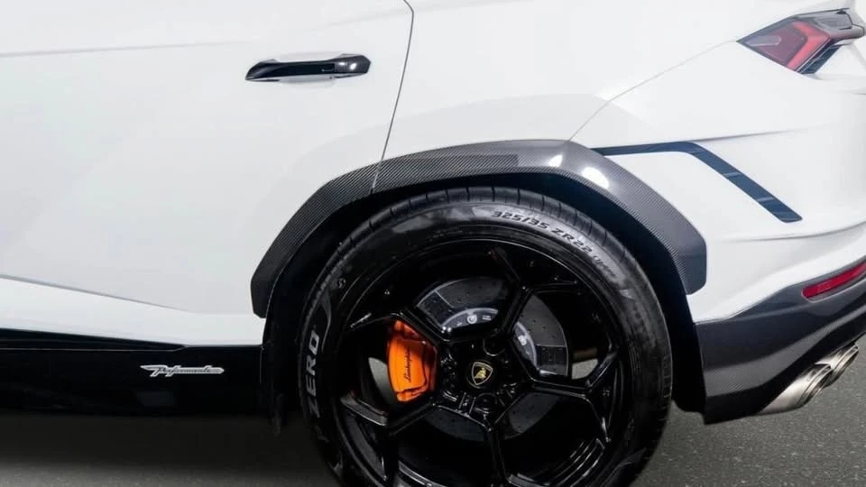 2023 Lamborghini Urus Performante - Image 6 of 20
