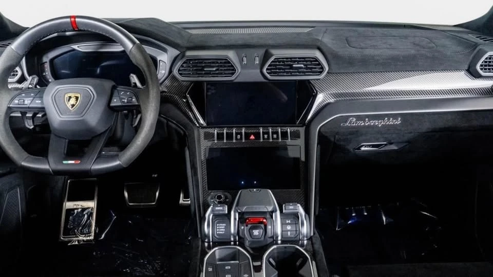 2023 Lamborghini Urus Performante - Image 15 of 20