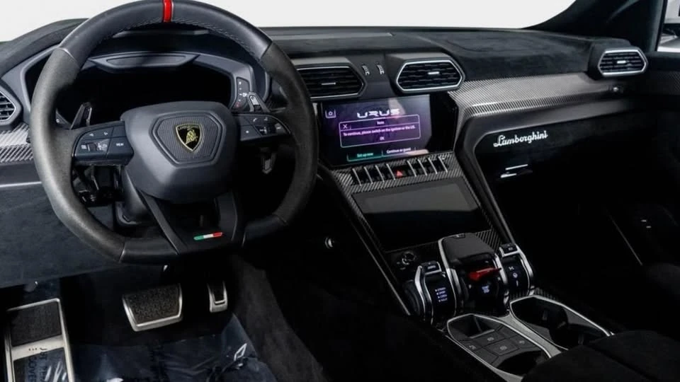 2023 Lamborghini Urus Performante - Image 12 of 20