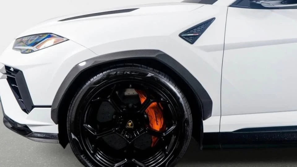 2023 Lamborghini Urus Performante - Image 9 of 20