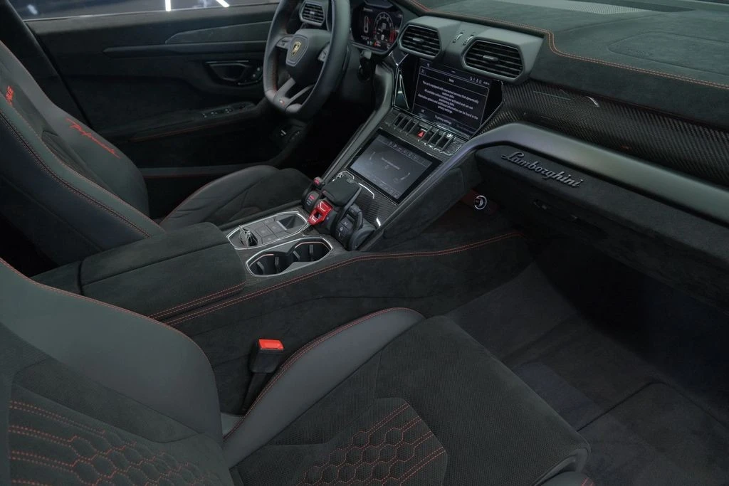 2023 Lamborghini Urus Performante - Image 25 of 31