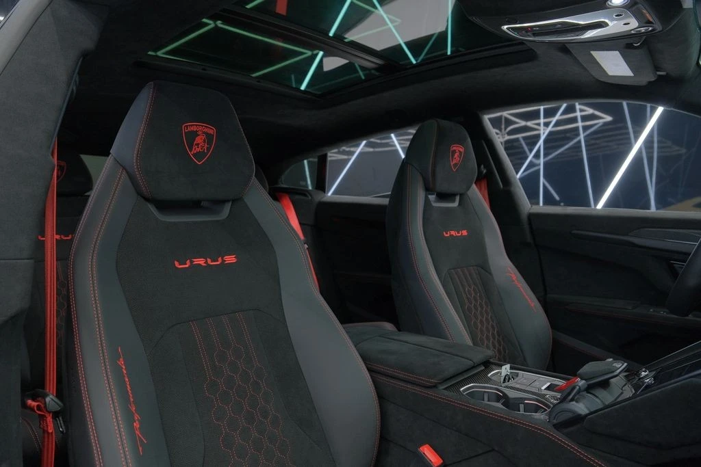 2023 Lamborghini Urus Performante - Image 22 of 31