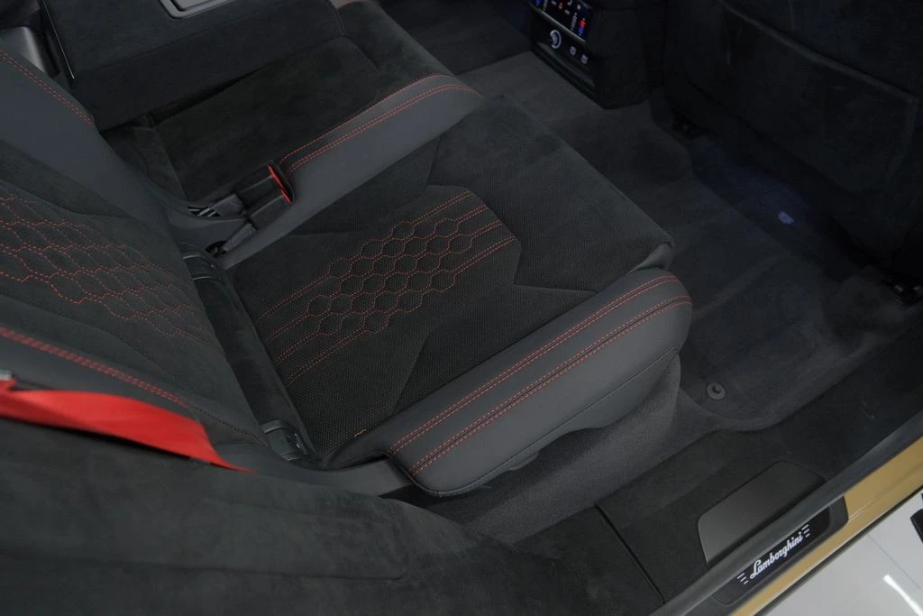 2023 Lamborghini Urus Performante - Image 21 of 31