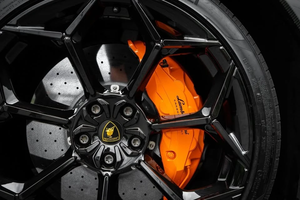 2023 Lamborghini Urus Performante - Image 5 of 20
