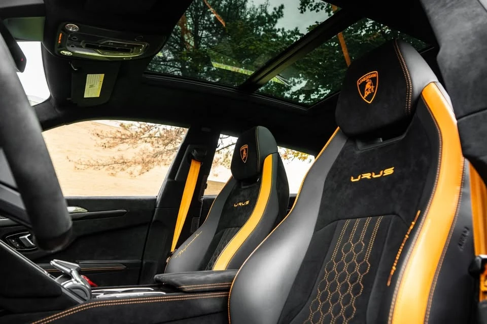 2023 Lamborghini Urus Performante - Image 17 of 20