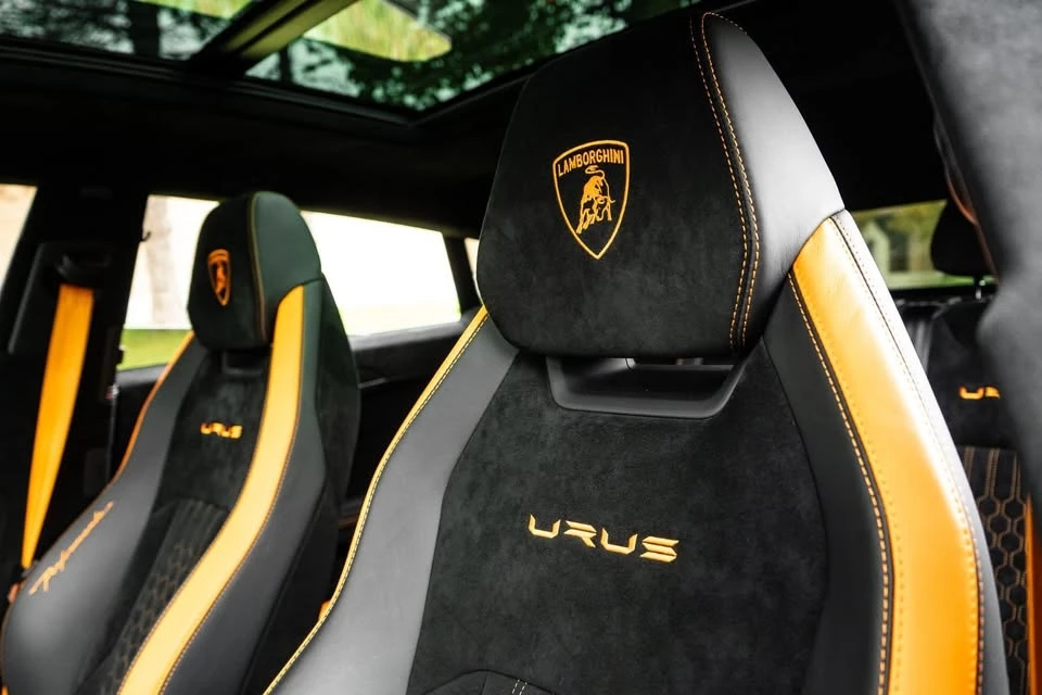 2023 Lamborghini Urus Performante - Image 9 of 17