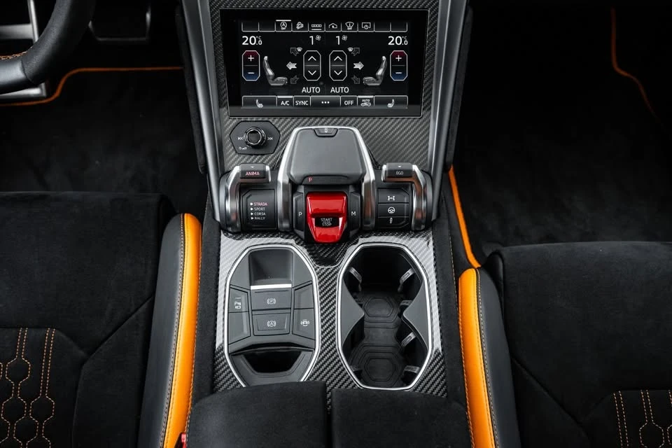 2023 Lamborghini Urus Performante - Image 6 of 17