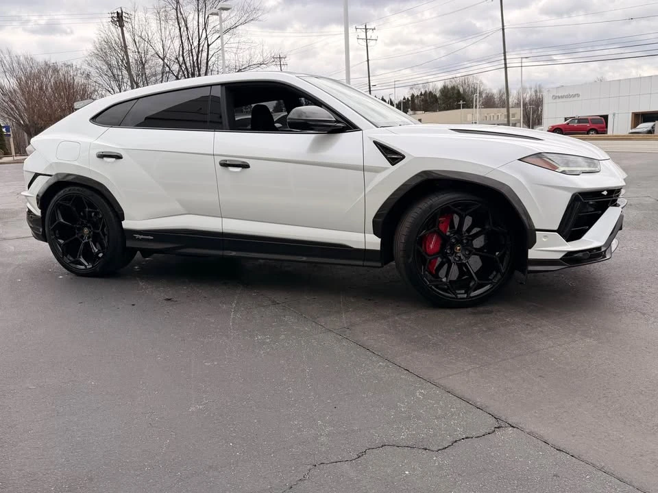2023 Lamborghini Urus Performante - Image 3 of 21