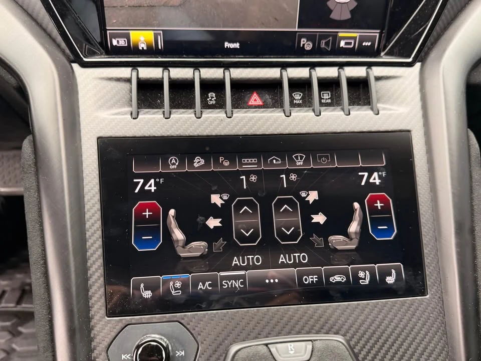 2023 Lamborghini Urus Performante - Image 12 of 21