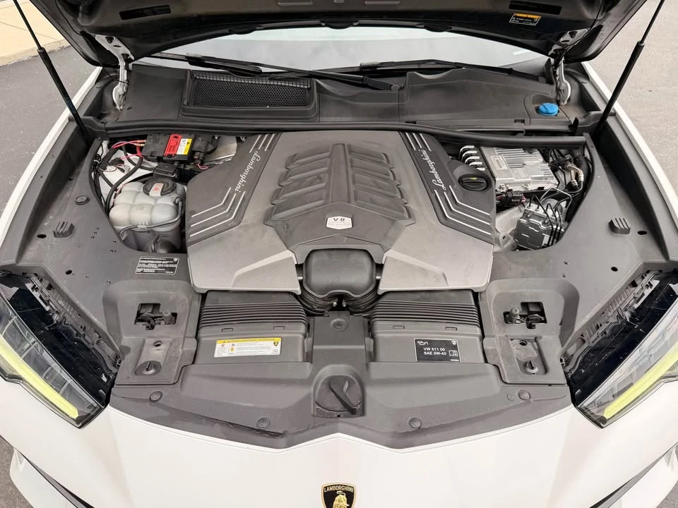 2023 Lamborghini Urus Performante - Image 8 of 21