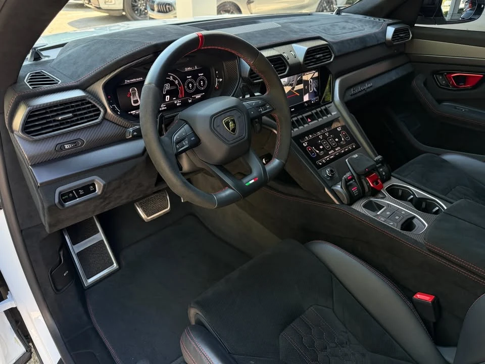 2023 Lamborghini Urus Performante - Image 2 of 17
