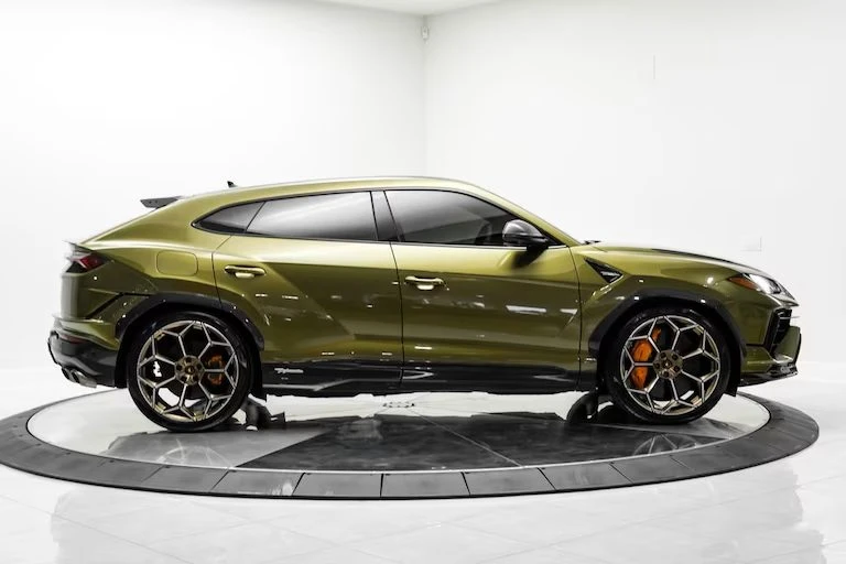 2023 Lamborghini Urus Performante - Image 3 of 4