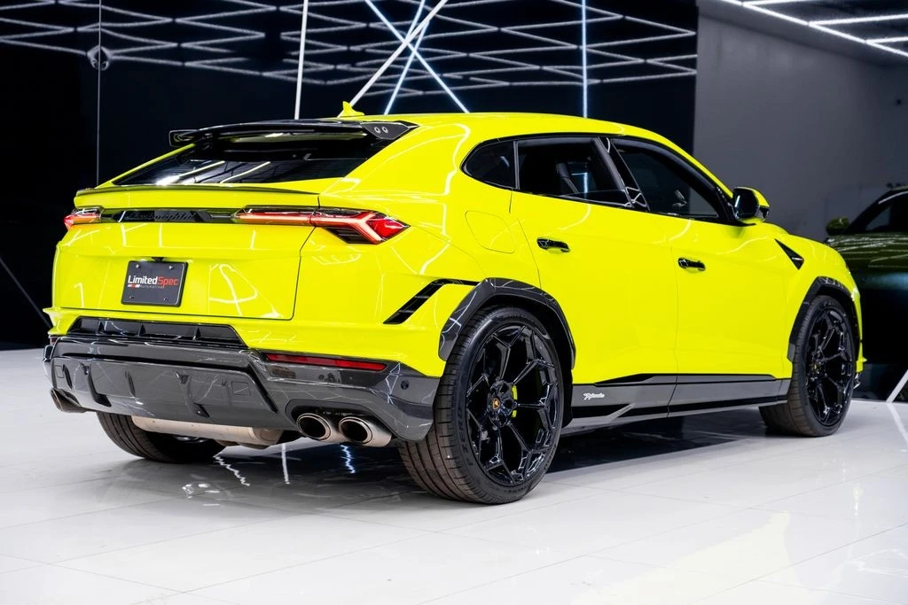 2023 Lamborghini Urus Performante - Image 15 of 21