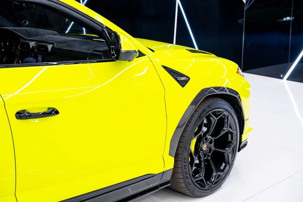 2023 Lamborghini Urus Performante - Image 14 of 21