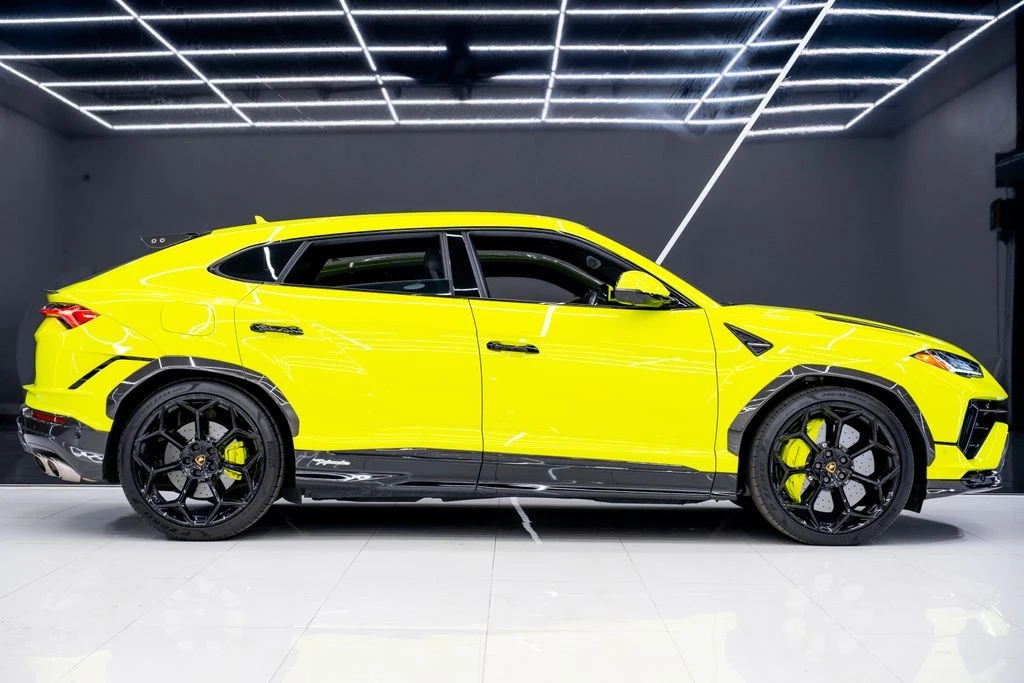 2023 Lamborghini Urus Performante - Image 11 of 21