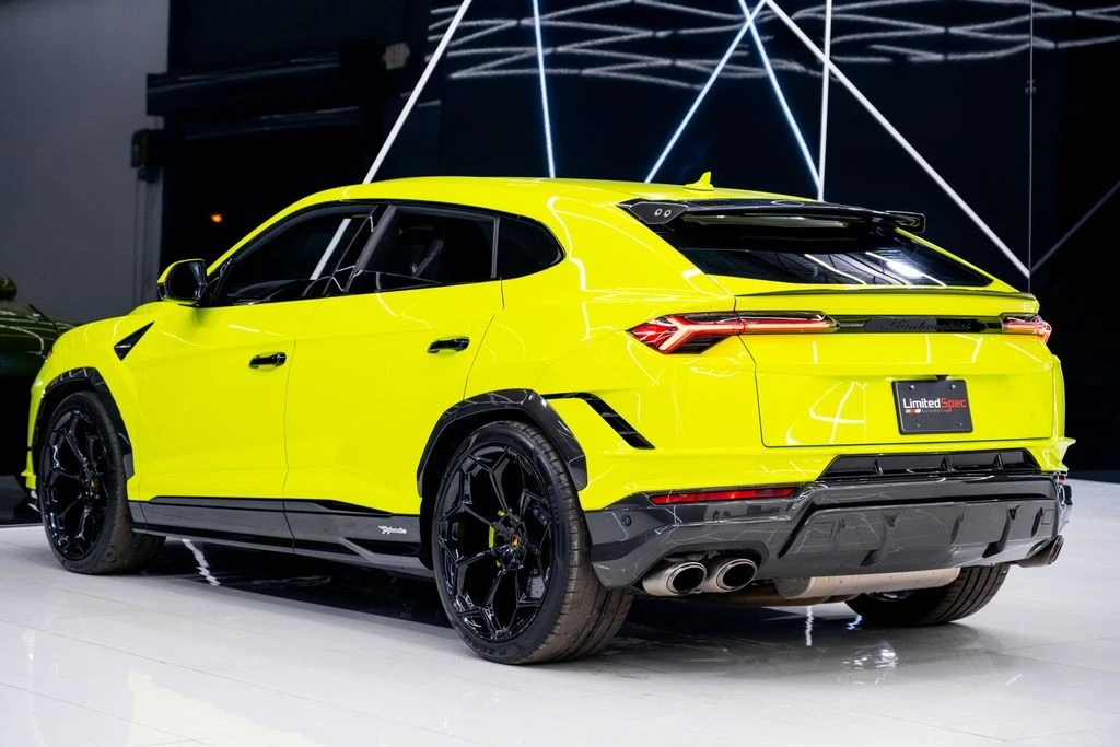 2023 Lamborghini Urus Performante - Image 19 of 21