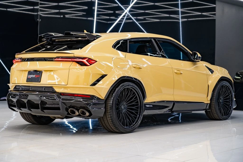 2023 Lamborghini Urus Performante - Image 15 of 31
