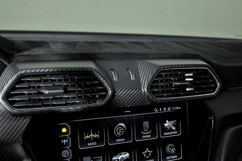 2023 Lamborghini Urus Performante - Image 31 of 31