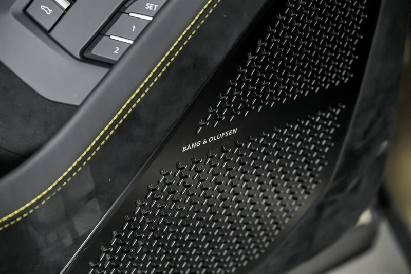 2023 Lamborghini Urus Performante - Image 20 of 31