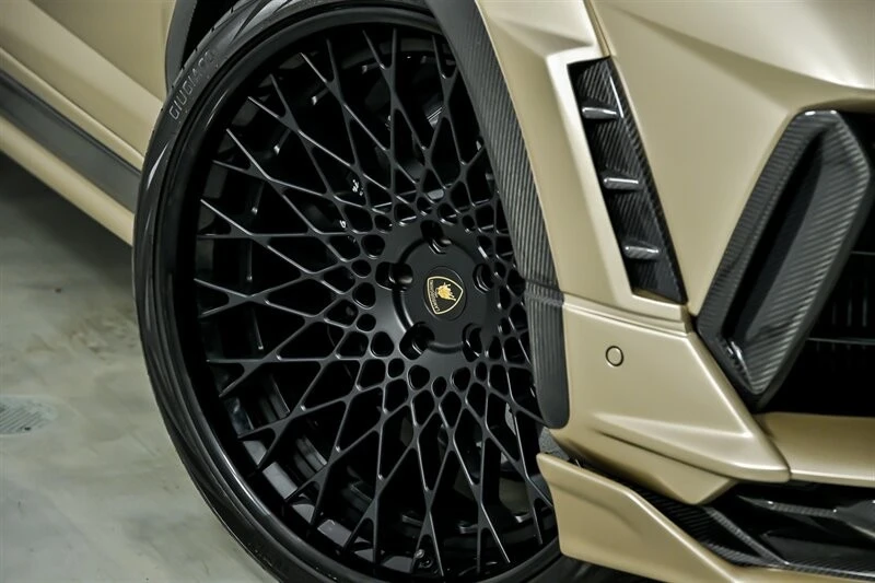 2023 Lamborghini Urus Performante - Image 4 of 31