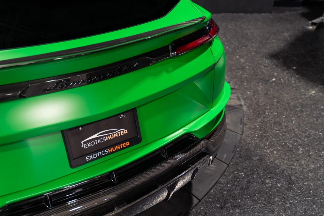 2023 Lamborghini Urus Performante - Image 23 of 31
