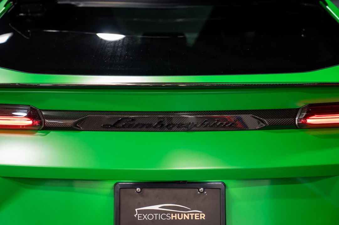 2023 Lamborghini Urus Performante - Image 30 of 31