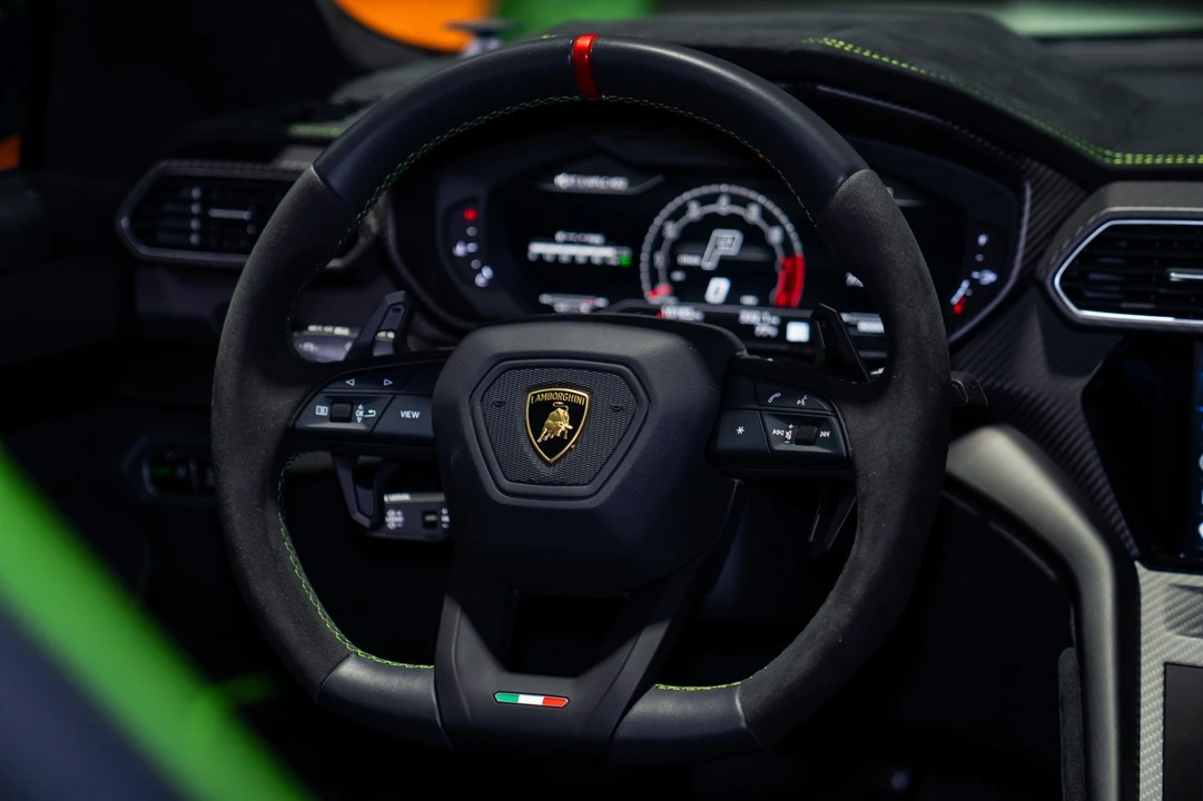 2023 Lamborghini Urus Performante - Image 11 of 31