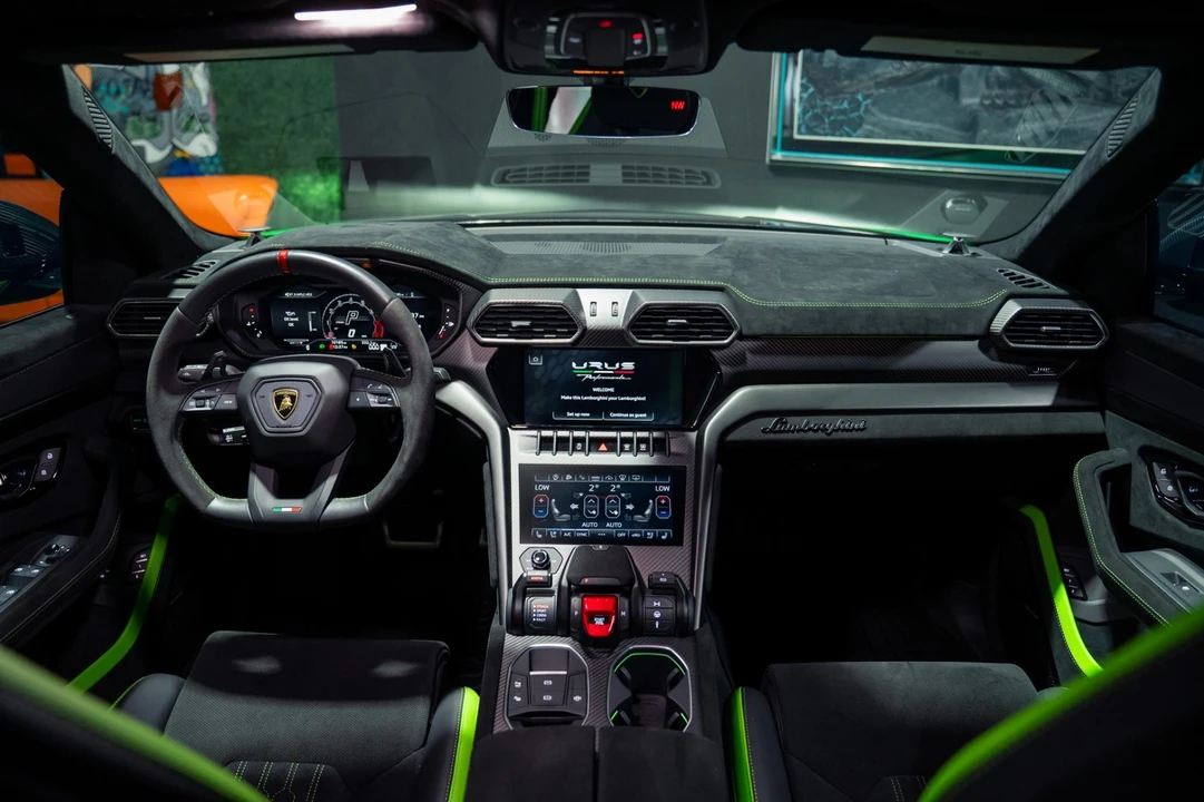 2023 Lamborghini Urus Performante - Image 2 of 31