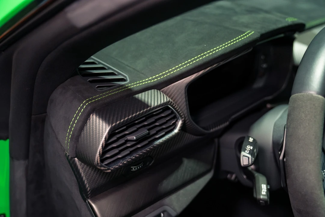 2023 Lamborghini Urus Performante - Image 18 of 31