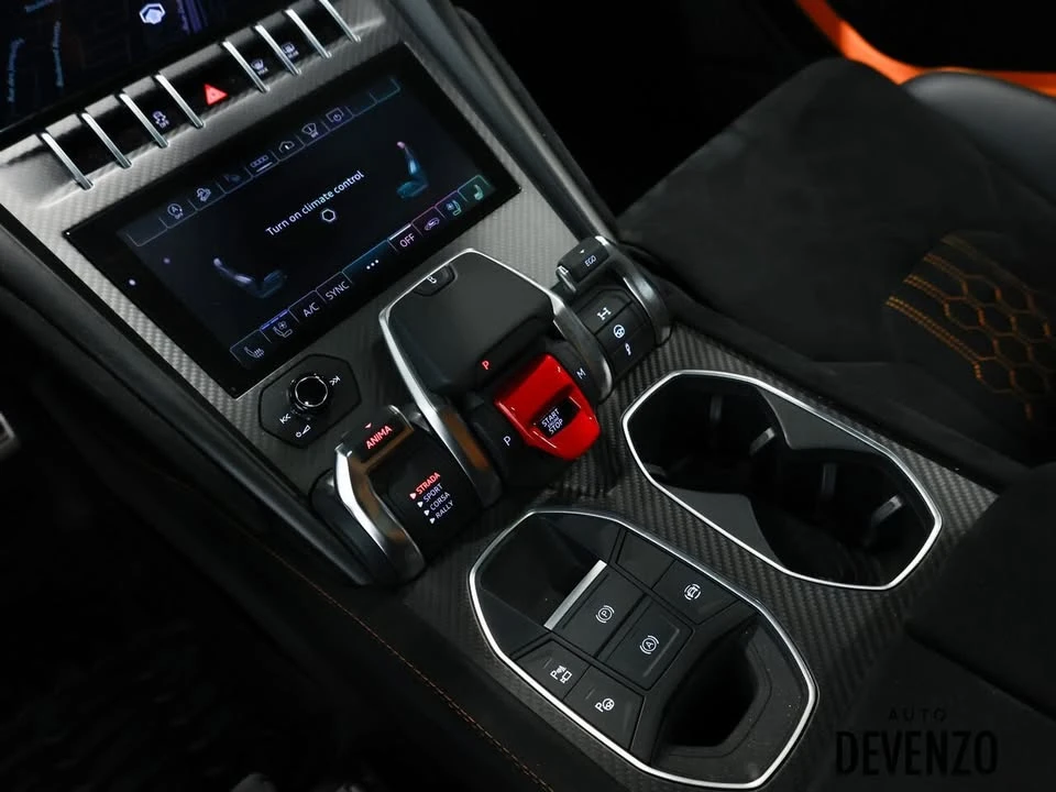 2023 Lamborghini Urus Performante - Image 16 of 18
