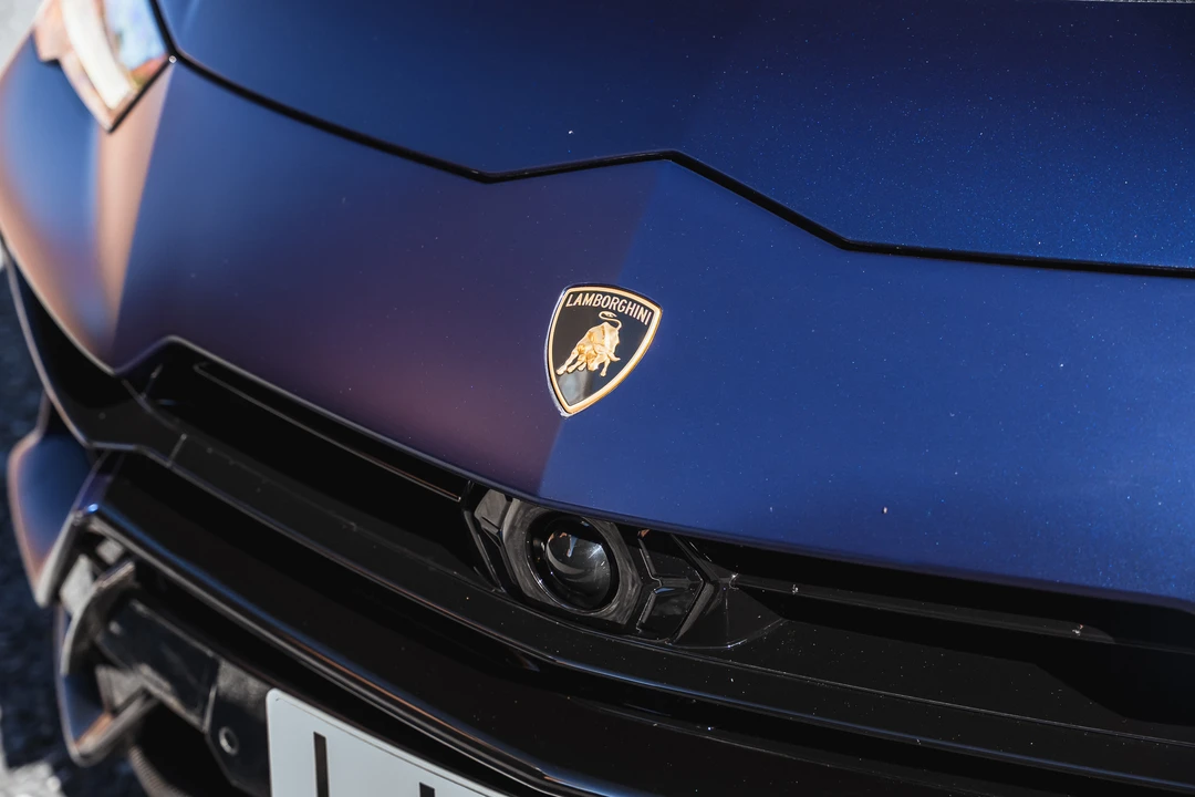 2023 Lamborghini Urus Performante - Image 14 of 31