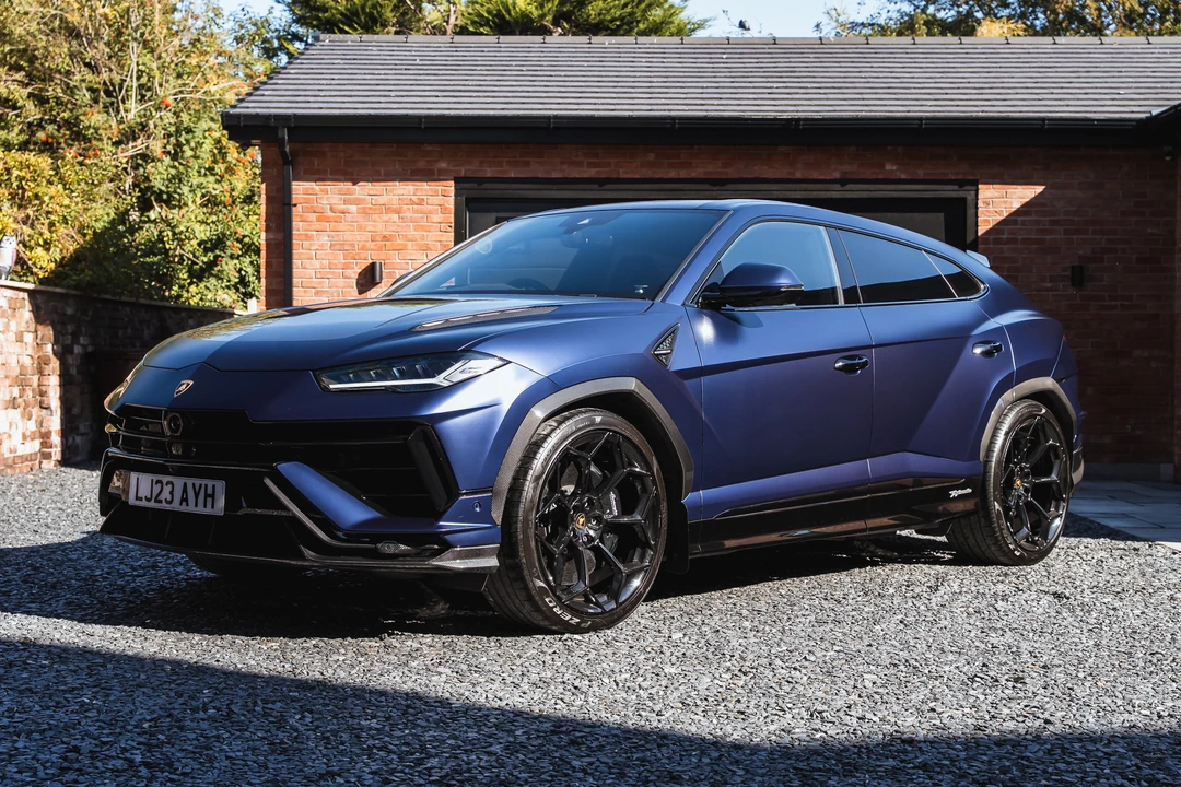 2023 Lamborghini Urus Performante - Image 9 of 31