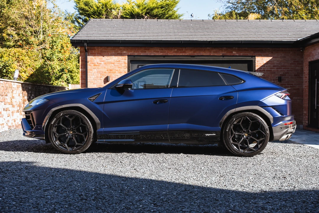 2023 Lamborghini Urus Performante - Image 8 of 31