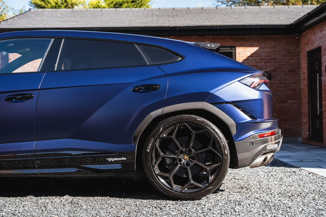 2023 Lamborghini Urus Performante - Image 28 of 31