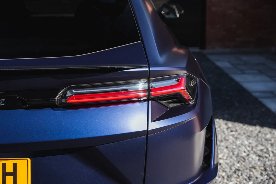 2023 Lamborghini Urus Performante - Image 18 of 31