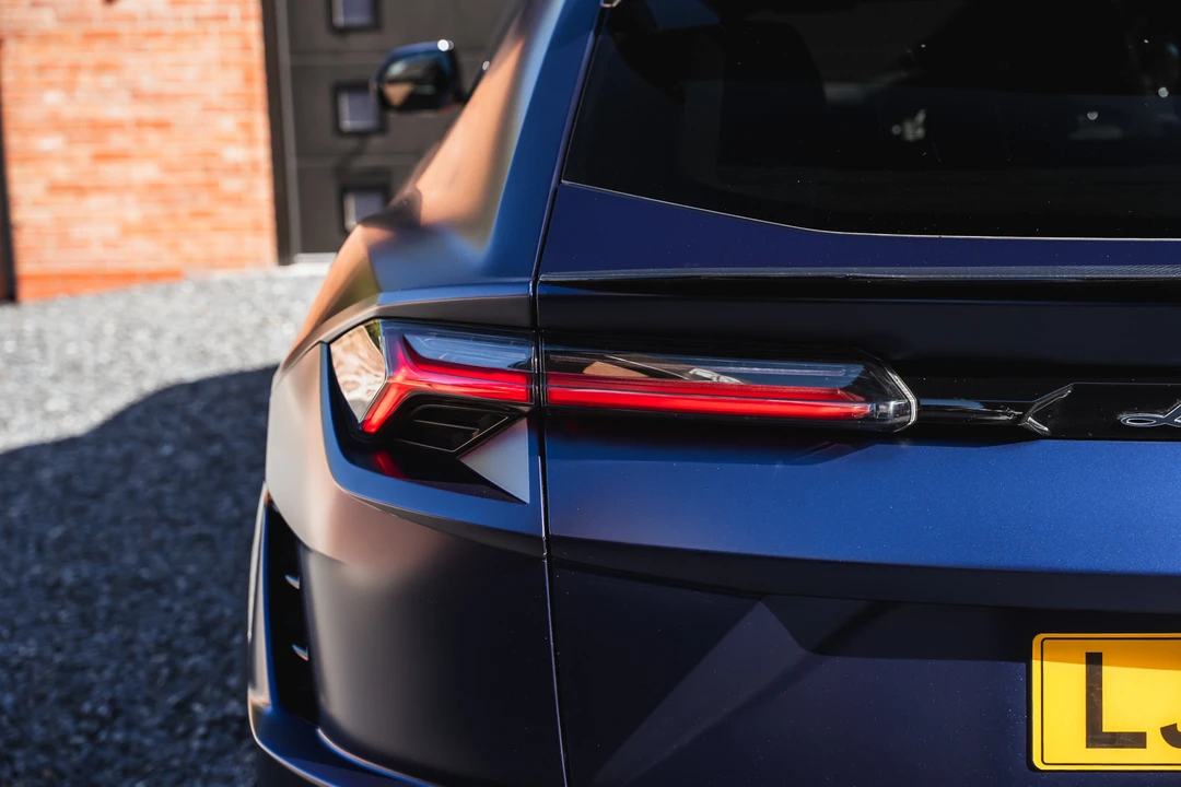 2023 Lamborghini Urus Performante - Image 19 of 31