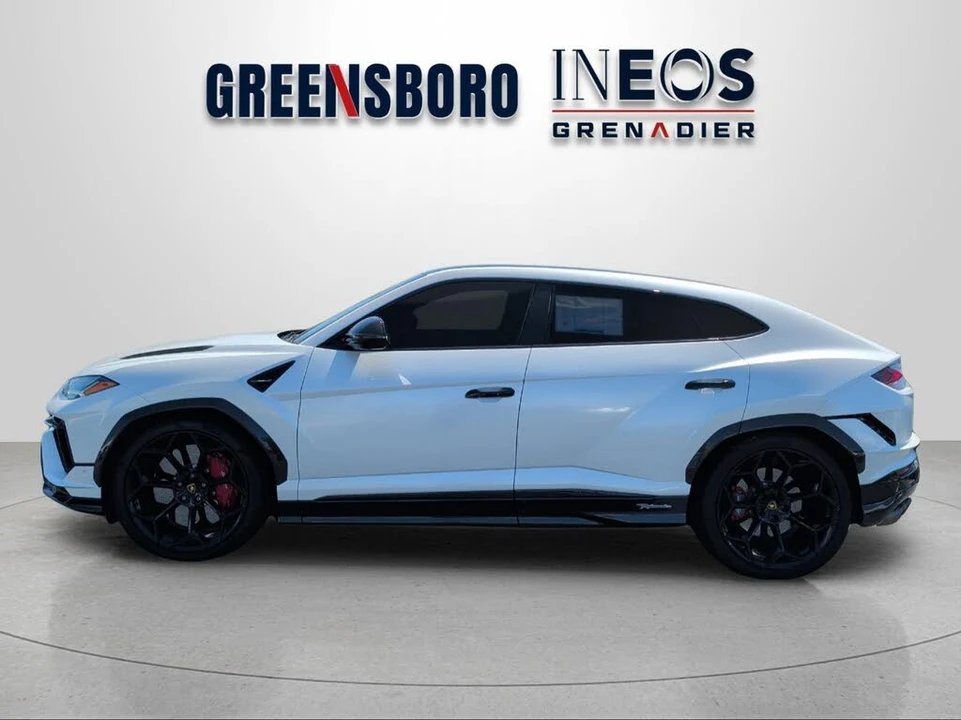 2023 Lamborghini Urus Performante - Image 2 of 31