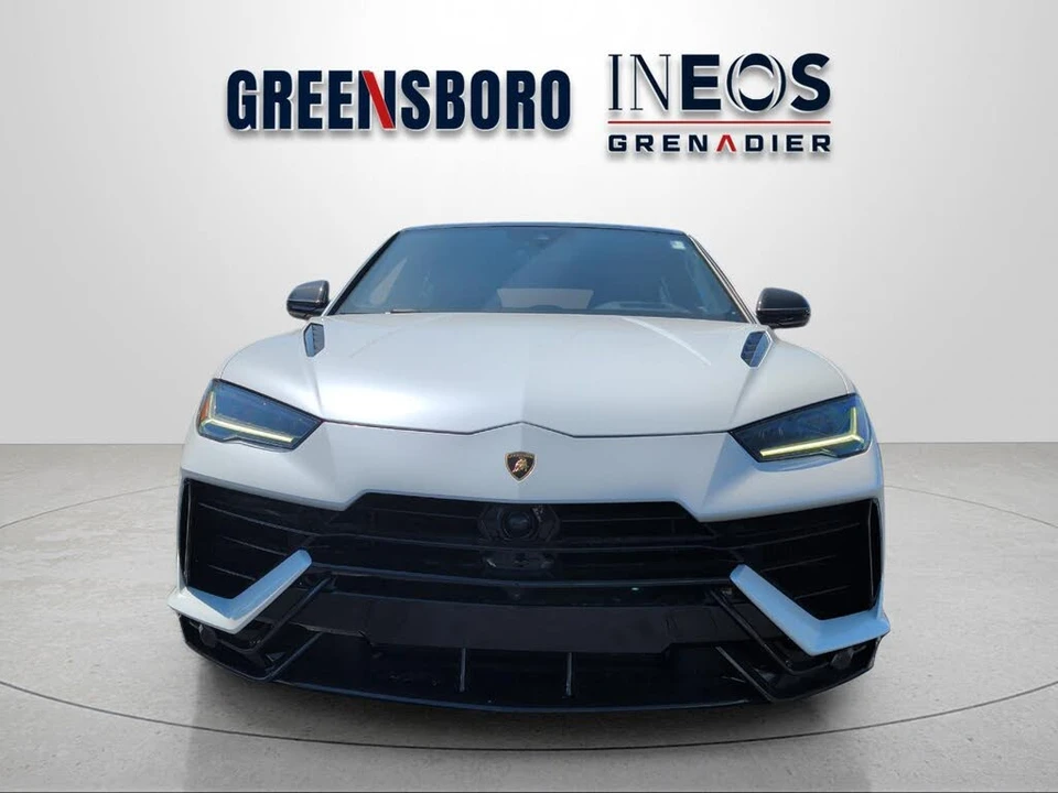 2023 Lamborghini Urus Performante - Image 8 of 31