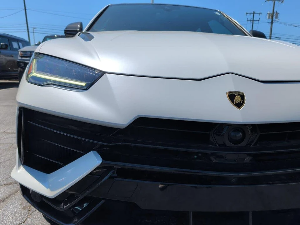 2023 Lamborghini Urus Performante - Image 11 of 31