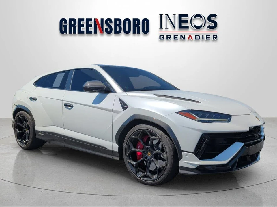 2023 Lamborghini Urus Performante - Image 7 of 31