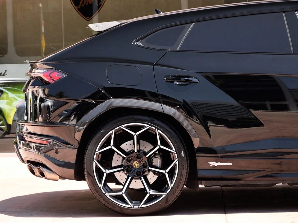 2023 Lamborghini Urus Performante - Image 16 of 31