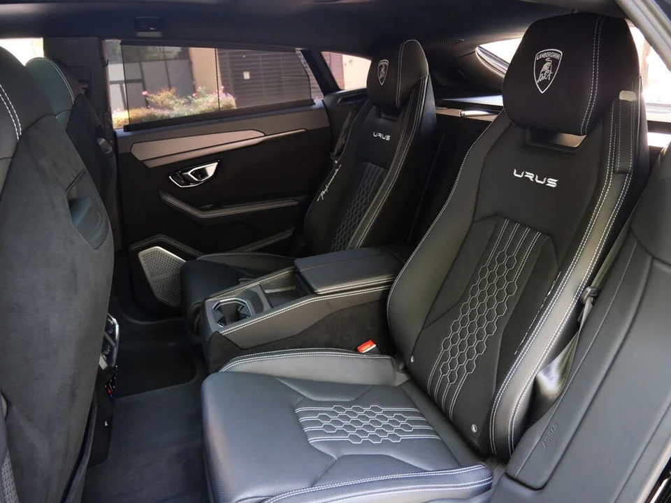2023 Lamborghini Urus Performante - Image 8 of 31