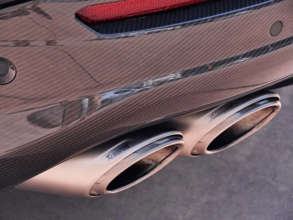 2023 Lamborghini Urus Performante - Image 14 of 31